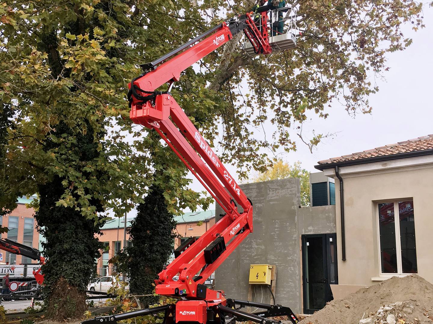 piattaforme-industriali-slide-3-uai-1440x1080